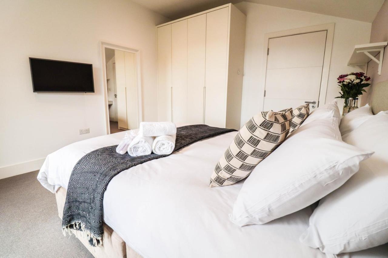 Modern & Spacious 1 Bedroom Clapham Junction Flat لندن المظهر الخارجي الصورة